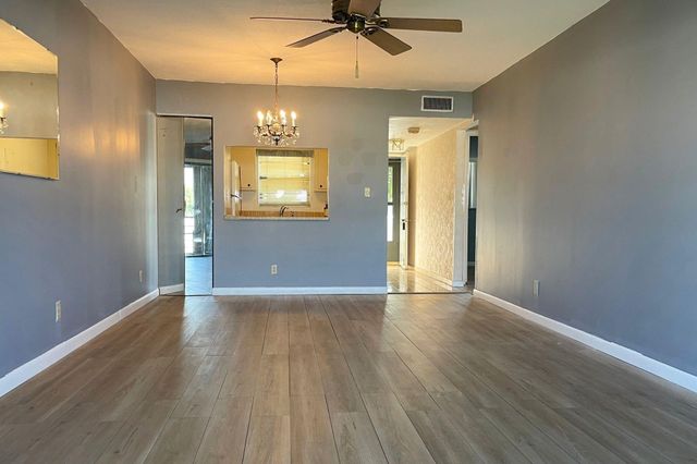 2101 W Woolbright Rd J202, Boynton Beach, FL 33426