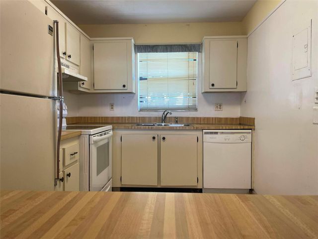 2101 W Woolbright Rd J202, Boynton Beach, FL 33426