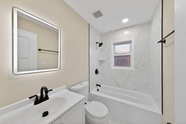 423 N Cline Avenue, Griffith, IN 46319