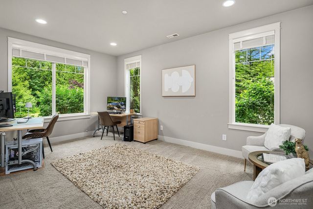 9233 255th Avenue NE, Redmond, WA 98053