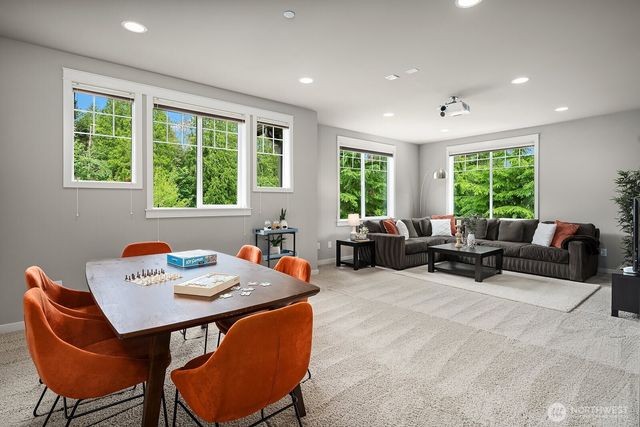 9233 255th Avenue NE, Redmond, WA 98053