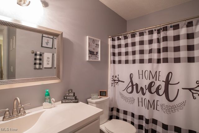 2380 Port Williams Drive, Stow, OH 44224