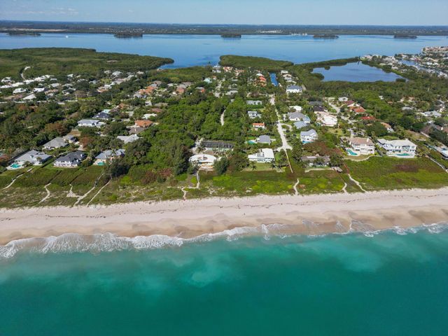 2170 Seminole Shores Lane, Vero Beach, FL 32963