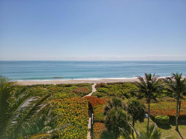 2170 Seminole Shores Lane, Vero Beach, FL 32963