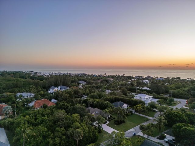 2170 Seminole Shores Lane, Vero Beach, FL 32963