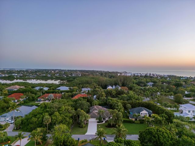 2170 Seminole Shores Lane, Vero Beach, FL 32963