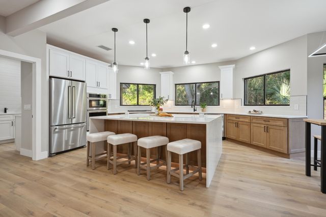 2170 Seminole Shores Lane, Vero Beach, FL 32963