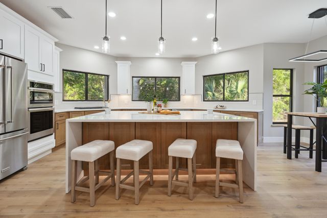 2170 Seminole Shores Lane, Vero Beach, FL 32963