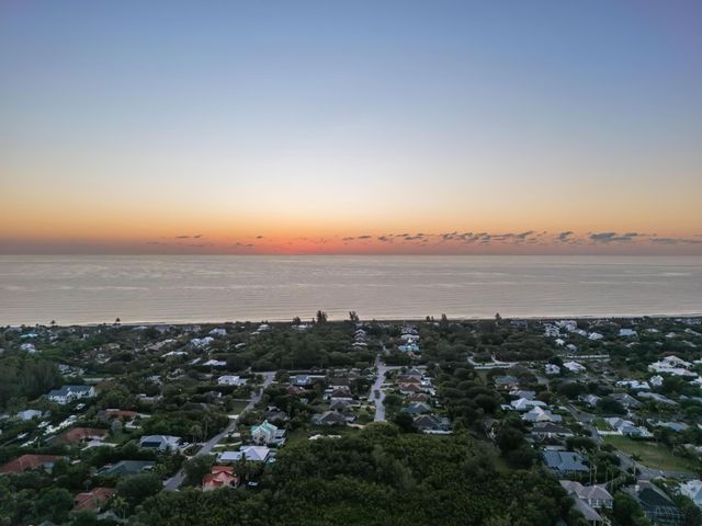 2170 Seminole Shores Lane, Vero Beach, FL 32963