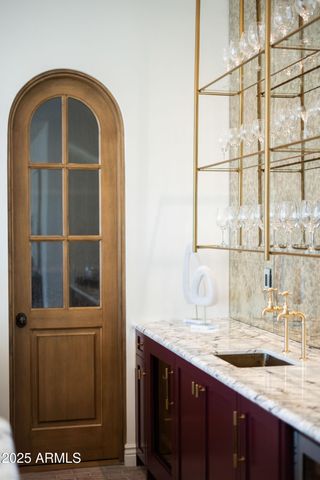 5902 E CACTUS WREN Road, Paradise Valley, AZ 85253