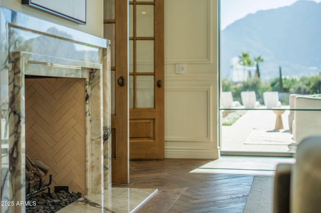 5902 E CACTUS WREN Road, Paradise Valley, AZ 85253