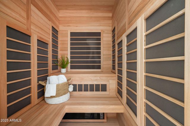 5902 E CACTUS WREN Road, Paradise Valley, AZ 85253