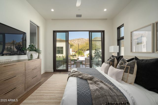 5902 E CACTUS WREN Road, Paradise Valley, AZ 85253