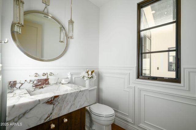 5902 E CACTUS WREN Road, Paradise Valley, AZ 85253