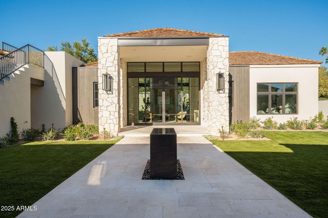 5902 E CACTUS WREN Road, Paradise Valley, AZ 85253