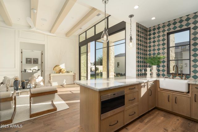 5902 E CACTUS WREN Road, Paradise Valley, AZ 85253