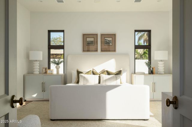 5902 E CACTUS WREN Road, Paradise Valley, AZ 85253