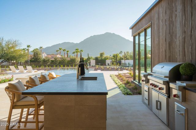 5902 E CACTUS WREN Road, Paradise Valley, AZ 85253