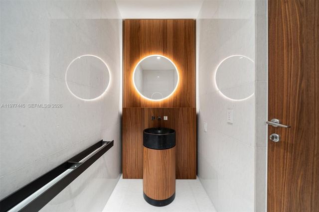 5 GROVE ISLE DR M403, Coconut Grove, FL 33133