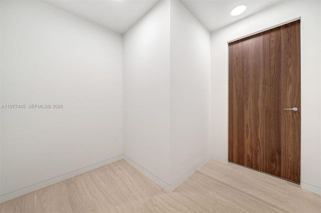 5 GROVE ISLE DR M403, Coconut Grove, FL 33133