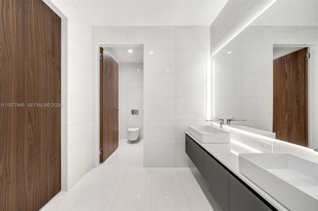 5 GROVE ISLE DR M403, Coconut Grove, FL 33133