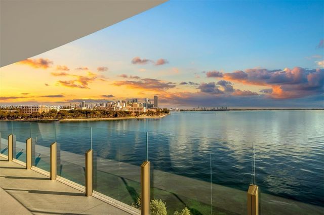 5 GROVE ISLE DR M403, Coconut Grove, FL 33133