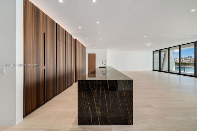 5 GROVE ISLE DR M403, Coconut Grove, FL 33133