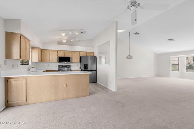 31 E Stonewood Drive, Oro Valley, AZ 85737