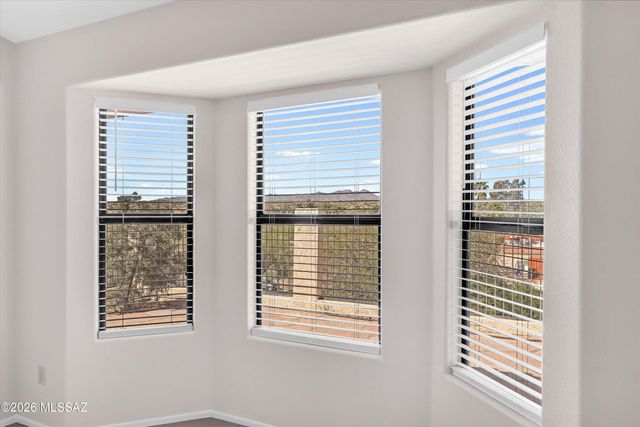 31 E Stonewood Drive, Oro Valley, AZ 85737