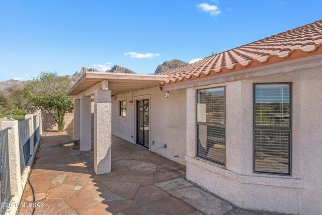 31 E Stonewood Drive, Oro Valley, AZ 85737