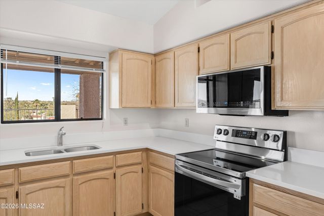 31 E Stonewood Drive, Oro Valley, AZ 85737