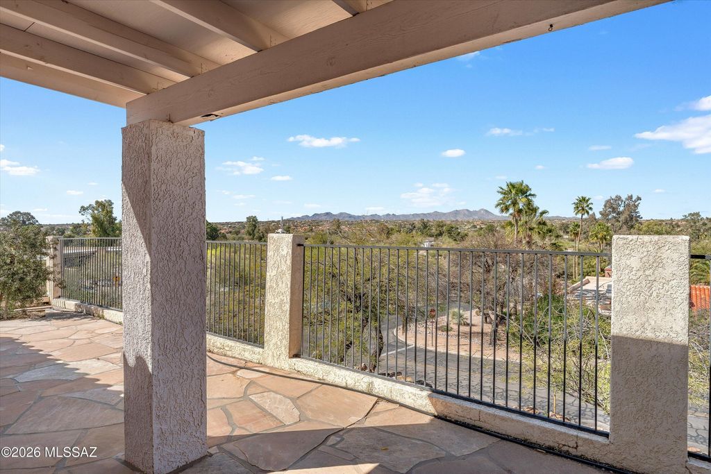 31 E Stonewood Drive, Oro Valley, AZ 85737