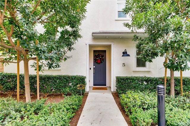 5 Hideaway, Mission Viejo, CA 92692