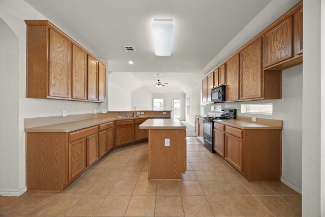 2832 Mission Tejas DR, Pflugerville, TX 78660