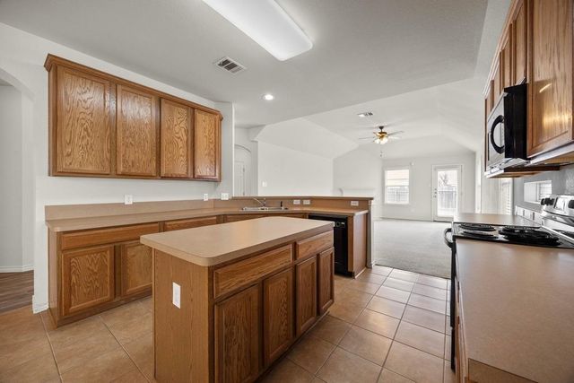 2832 Mission Tejas DR, Pflugerville, TX 78660