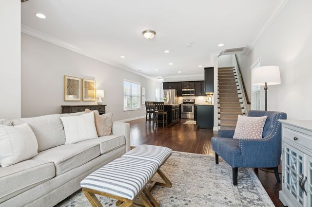 100 Walden Village Ct, Nashville, TN 37210