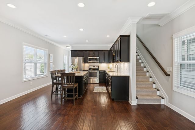 100 Walden Village Ct, Nashville, TN 37210