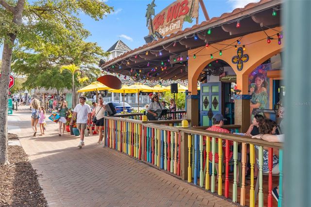 114 ISLAND CIRCLE, Sarasota, FL 34242