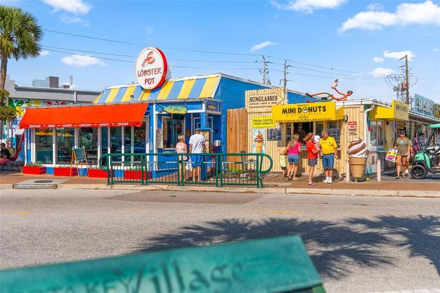 114 ISLAND CIRCLE, Sarasota, FL 34242