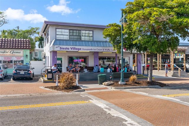 114 ISLAND CIRCLE, Sarasota, FL 34242