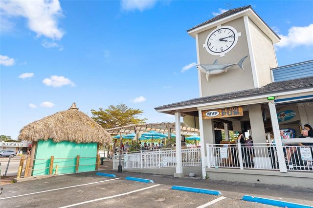 114 ISLAND CIRCLE, Sarasota, FL 34242