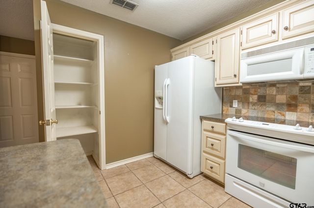 16840 Thibodaux, Tyler, TX 75703