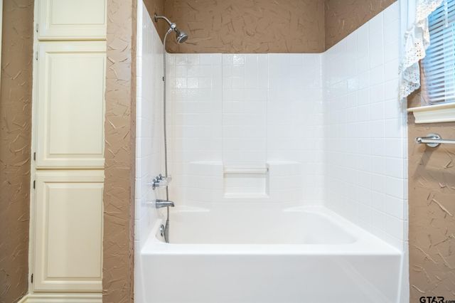 16840 Thibodaux, Tyler, TX 75703