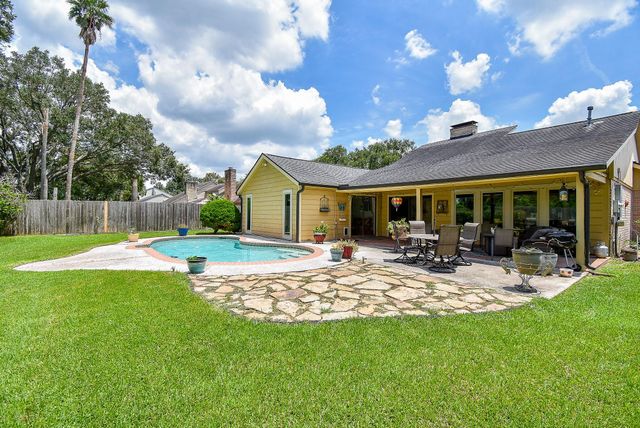 3830 E Creek Club Drive, Missouri City, TX 77459