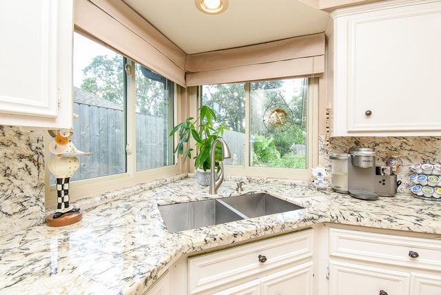 3830 E Creek Club Drive, Missouri City, TX 77459