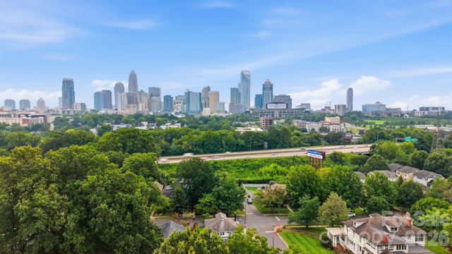 321 Grandin Road, Charlotte, NC 28208