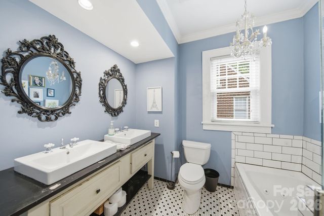 321 Grandin Road, Charlotte, NC 28208