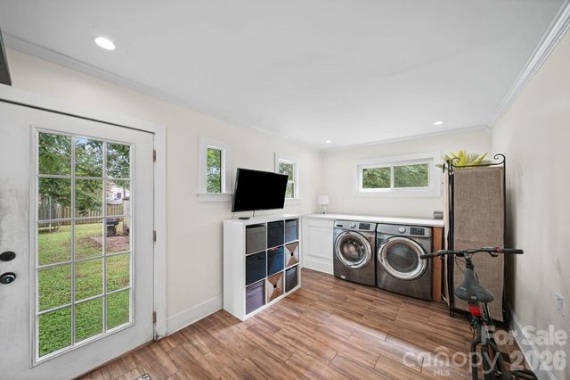 321 Grandin Road, Charlotte, NC 28208