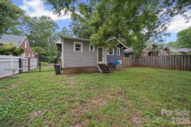 321 Grandin Road, Charlotte, NC 28208