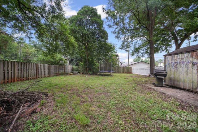 321 Grandin Road, Charlotte, NC 28208